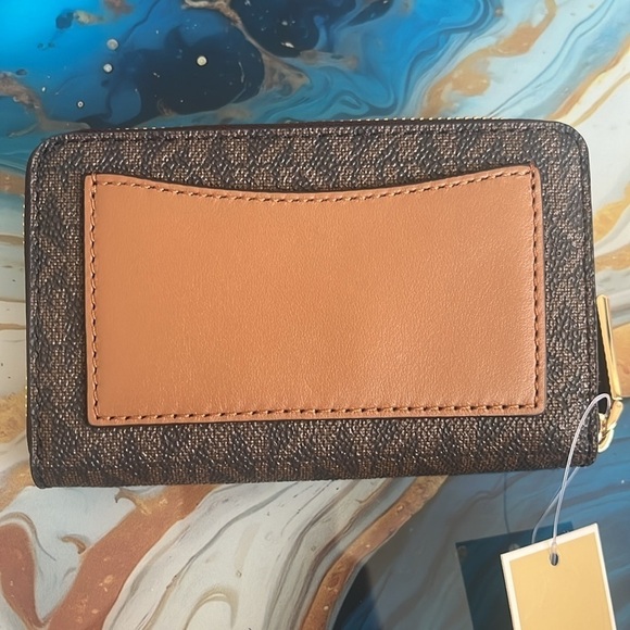 Brand New Michael Kors Brown Acorn Small Zip Around Card Case Holder Compact - Picture 4 of 15